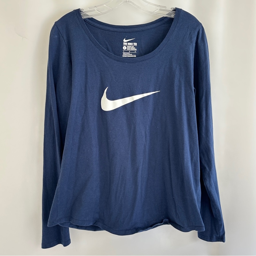 Women’s Nike Blue Athletic Cut Tee Size L